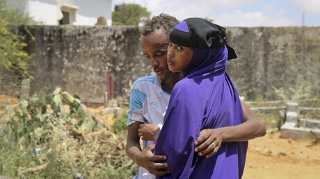 Trauer nach Selbstmordanschlag in Somalia / © Mohamed Sheikh Nor (dpa)
