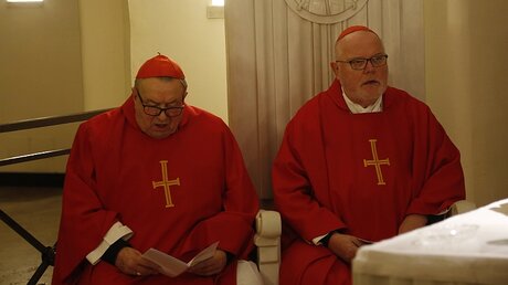 Ad-Limina-Besuch der deutschen Bischöfe im Vatikan: Kardinal Lehmann (l.) und Kardinal Marx. / © Romano Siciliani (KNA)
