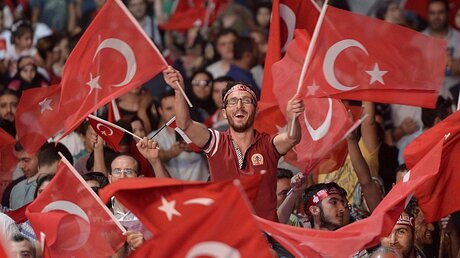 Wohin steuert die Türkei? / © Deniz Toprak (dpa)