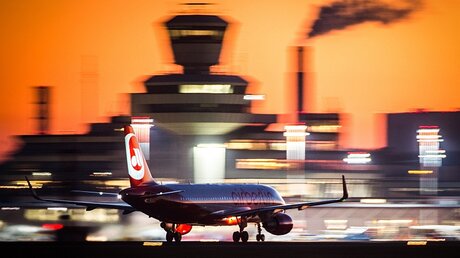 Air Berlin hat den Flugbetrieb eingestellt / © Sophia Kembowski (dpa)