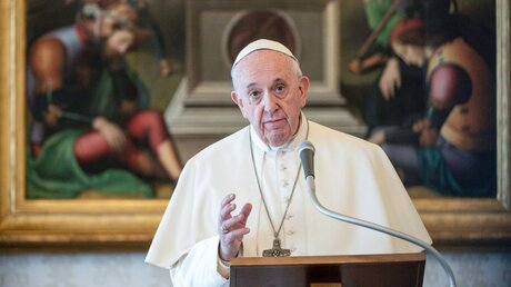 Der Papst wendet sich per Video-Stream an die Gläubigen / © Vatican Media/Romano Siciliani (KNA)