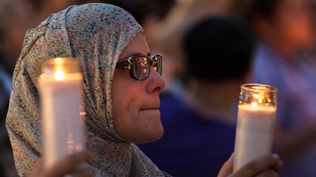 Muslime gedenken der Opfer von Orlando / © George Wilson (dpa)