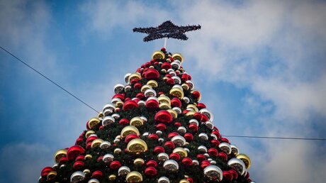 Archivbild: Weihnachtsbaum in Nazareth / © Sebi Berens (KNA)