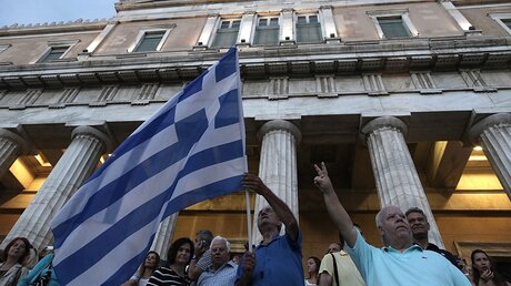 Pro-europäische Demo in Athen am 18.6.15 (dpa)
