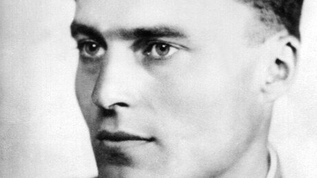 Claus Graf Schenk von Stauffenberg / © N.N. (dpa)
