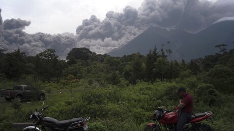 Ausbruch des Feuervulkans in Guatemala / © Santiago Billy (dpa)