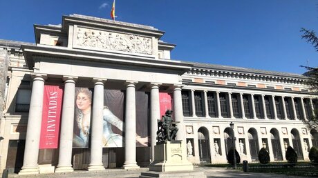 Außenansicht des Prado-Museums in Madrid / © Manuel Meyer (KNA)