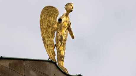 Beschädigter Mataré-Engel über dem Bischofshaus in Essen / © Achim Pohl (Bistum Essen)
