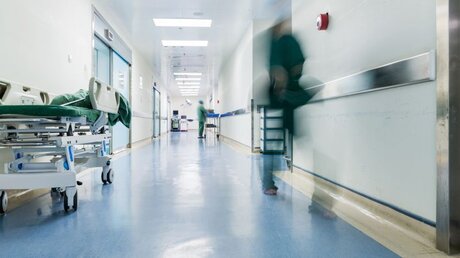 Frust macht sich in den Krankenhäusern breit / © hxdbzxy (shutterstock)