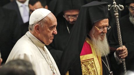 November 2014 Türkeireise von Franziskus: Treffen mit Patriarch Bartholomäus (dpa)
