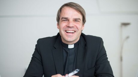 Bischof Stefan Oster / © Lukas Barth (KNA)