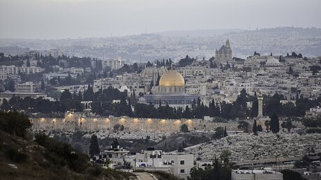 Jerusalem mit der goldenen Kuppel des Felsendoms / © Harald Oppitz (KNA)