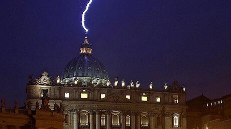 Petersdom in Rom / © Alessandro Di Meo (dpa)