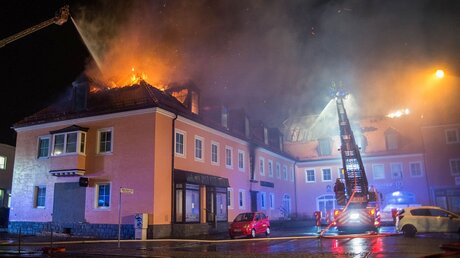 Brennende Flüchtlingsunterkunft in Bautzen / © Rico Löb (dpa)