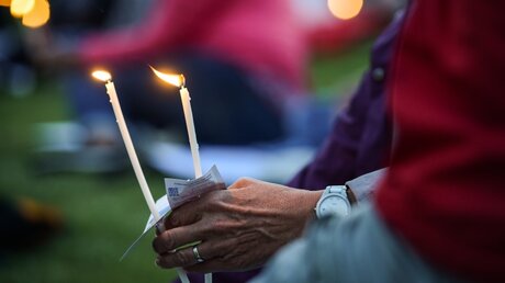 Brennende Kerzen beim Taizé-Gebet / © Harald Oppitz (KNA)