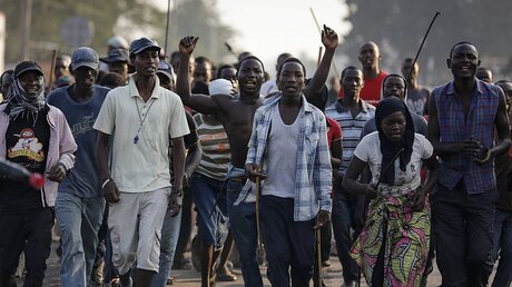 Burundi: Proteste gegen die Regierung (dpa)