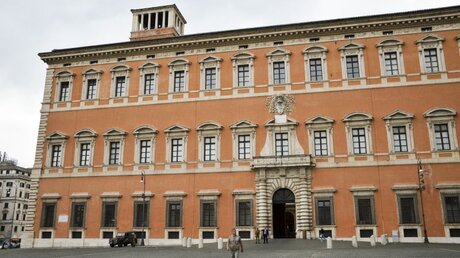 Der Lateranpalast in Rom (Archivbild) / © Gerlinde Pfirsching (KNA)