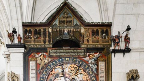 Die Astronomische Uhr im Sankt-Paulus-Dom in Münster / © Julia Steinbrecht (KNA)