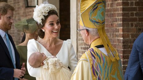 Die britische Herzogin Kate unterhält sich mit Justin Welby, Erzbischof von Canterbury / ©  Dominic Lipinski (dpa)
