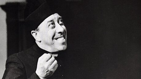 Fernand J.D. Constantin als Don Camillo (KNA)