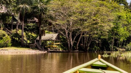 Dorf am Amazonas / © Nowaczyk (shutterstock)