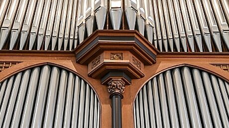 Orgel: klassisches Instrument in der Kirche / © Jörg Loeffke (KNA)