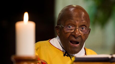 Emeritierter Erzbischof Desmond Tutu im Jahr 2016 / © Nic Bothma (dpa)