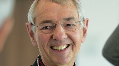 Erzbischof Ludwig Schick, Vorsitzender der Kommission Weltkirche / © Harald Oppitz (KNA)