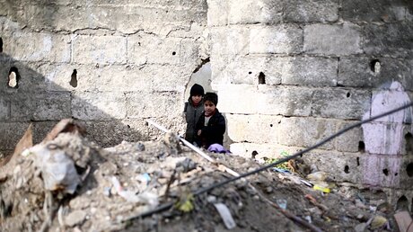 Syrische Kinder / © Mohammed Badra (dpa)