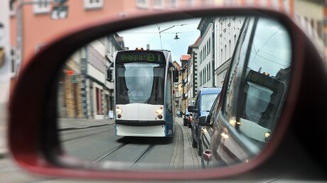 Mehr Straßenbahn, weniger Auto / © Martin Schutt (dpa)