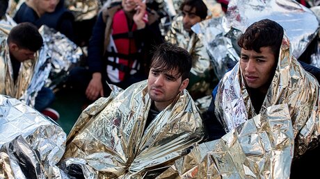 Flüchtlinge auf der Insel Lesbos / © Kay Nietfeld (dpa)