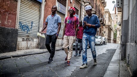 Flüchtlinge auf Sizilien / © Michael Kappeler (dpa)