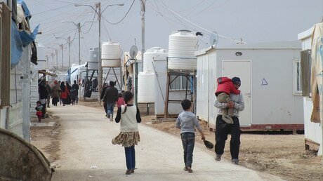 Vor Wintereinbruch: Syrisches Flüchtlingscamp (KNA)
