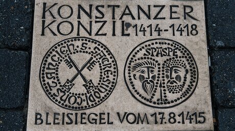 Gedenktafel zum Konstanzer Konzil / © Harald Oppitz (KNA)