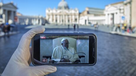 Auch die Generalaudienz des Papstes war nur per Live-Stream zu sehen / © Stefano Dal Pozzolo (KNA)