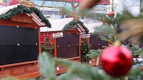 Geschlossener Weihnachtsmarkt in Berlin  / © Markus Nowak (KNA)