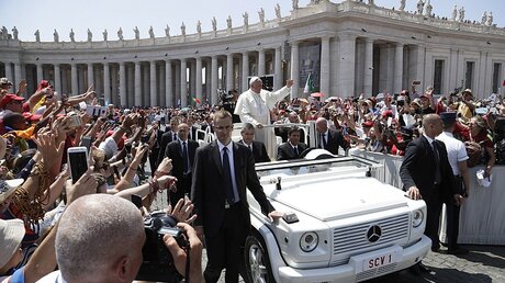 Papst Franziskus am Pfingstsonntag in Rom / © Gregorio Borgia (dpa)