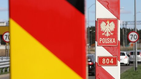 Grenzpfähle zwischen Deutschland und Polen / © Bernd Wüstneck (dpa)
