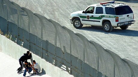 Grenzzaun zwischen den USA und Mexiko in Ciudad Juarez / © Jguadalupe Perez (dpa)