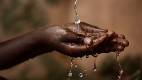 Hände waschen: In Südafrika ein Problem / © Riccardo Mayer (shutterstock)