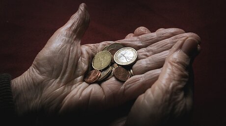 Wie alt man wird, hat auch mit Geld zu tun / © Karl-Josef Hildenbrand (dpa)