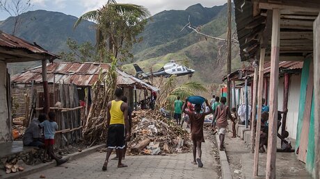 "Matthew" hat in Haiti viel zerstört. Hier ein Bild aus Tiborun. / © Bahare Khodabande (dpa)