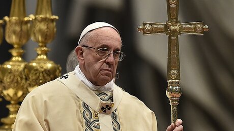 Papst Franziskus beim Gottesdienstes zum Hochfest der Erscheinung des Herrn  / © Cristian Gennari (KNA)