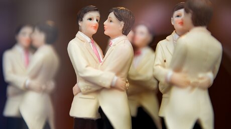 Ehe für gleichgeschlechtliche Paare? (KNA)