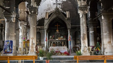 Teilweise zerstörte Kirche Al-Tahira Al-Kubra in Karakosch im Irak / © Uygar Onder Simsek (KNA)