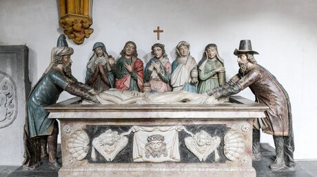 Die Grablegung Jesu wie hier in der Kirche Sankt Castor in Treis-Karden spielt auch in der byzantinischen Liturgie eine große Rolle / © Harald Oppitz (KNA)