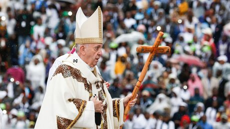 Papstmesse in einem Stadion (Archiv) / © Paul Haring/CNS Photo (KNA)