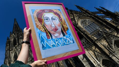  Maria 2.0
 / © Harald Oppitz (KNA)