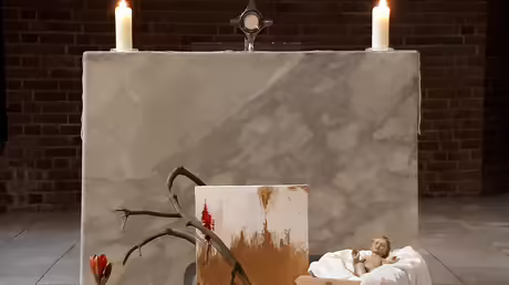 Altar mit Krippe / &copy; Sr, Emmannuela (privat)