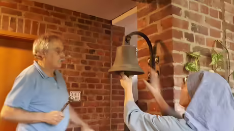 Handglocke / &copy; Sr. Emmanuela (privat)